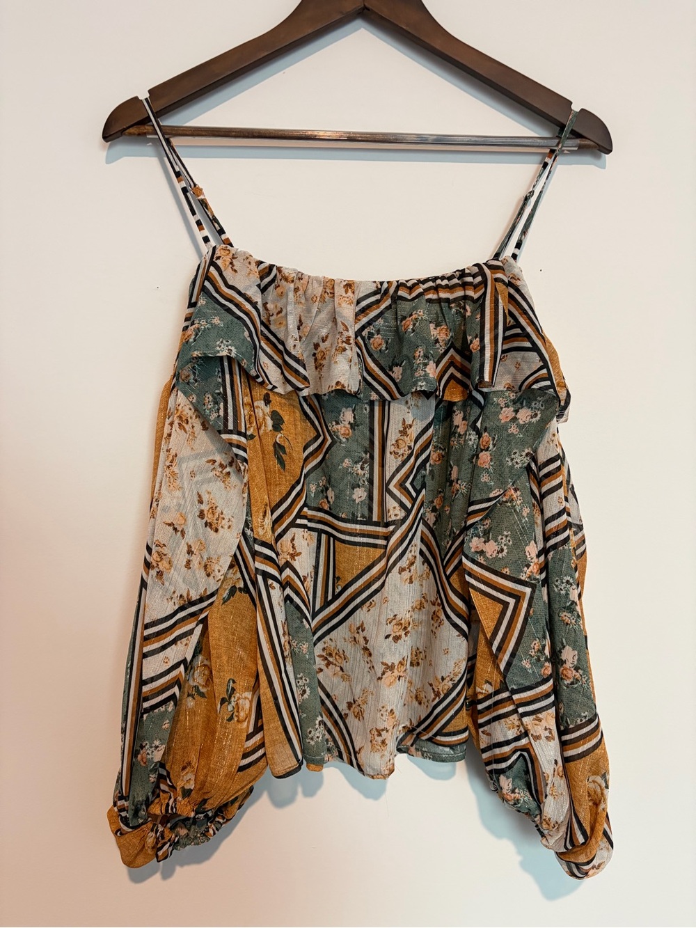 Lovestitch NWT Floral Cold Shoulder Blouse S Boho Ruffle Festival Top